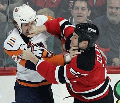 hockey-fight.jpg